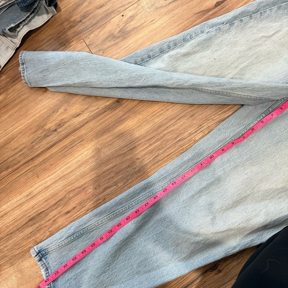 Abercrombie & Fitch The Dad High Rise Criss Cross Waist Curve Love Jean - Picture 7 of 9
